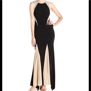 ❌ SOLD ❌ Xscape Dress